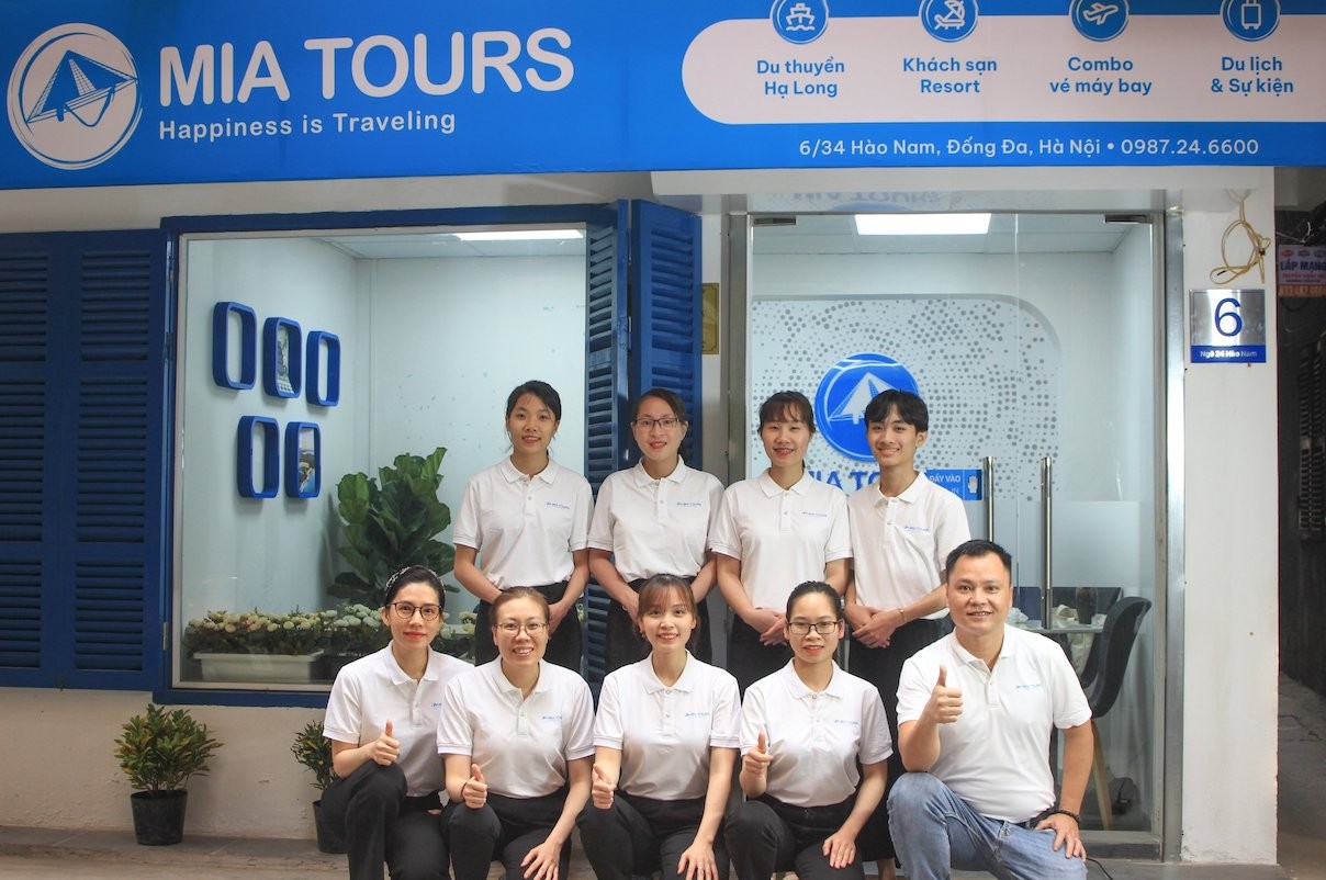 Our Team - Mia Tours and Ninh Binh Bus